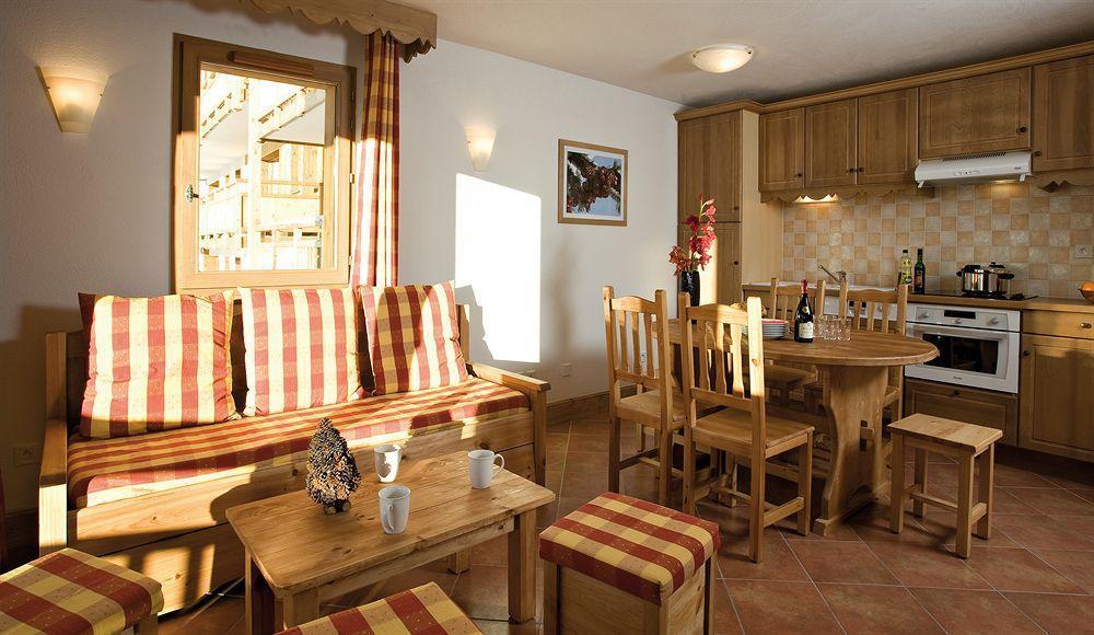 Belambra Clubs Residence Les Menuires - Le Hameau Des Airelles سان-مارتن-دي-بيفيل المظهر الخارجي الصورة
